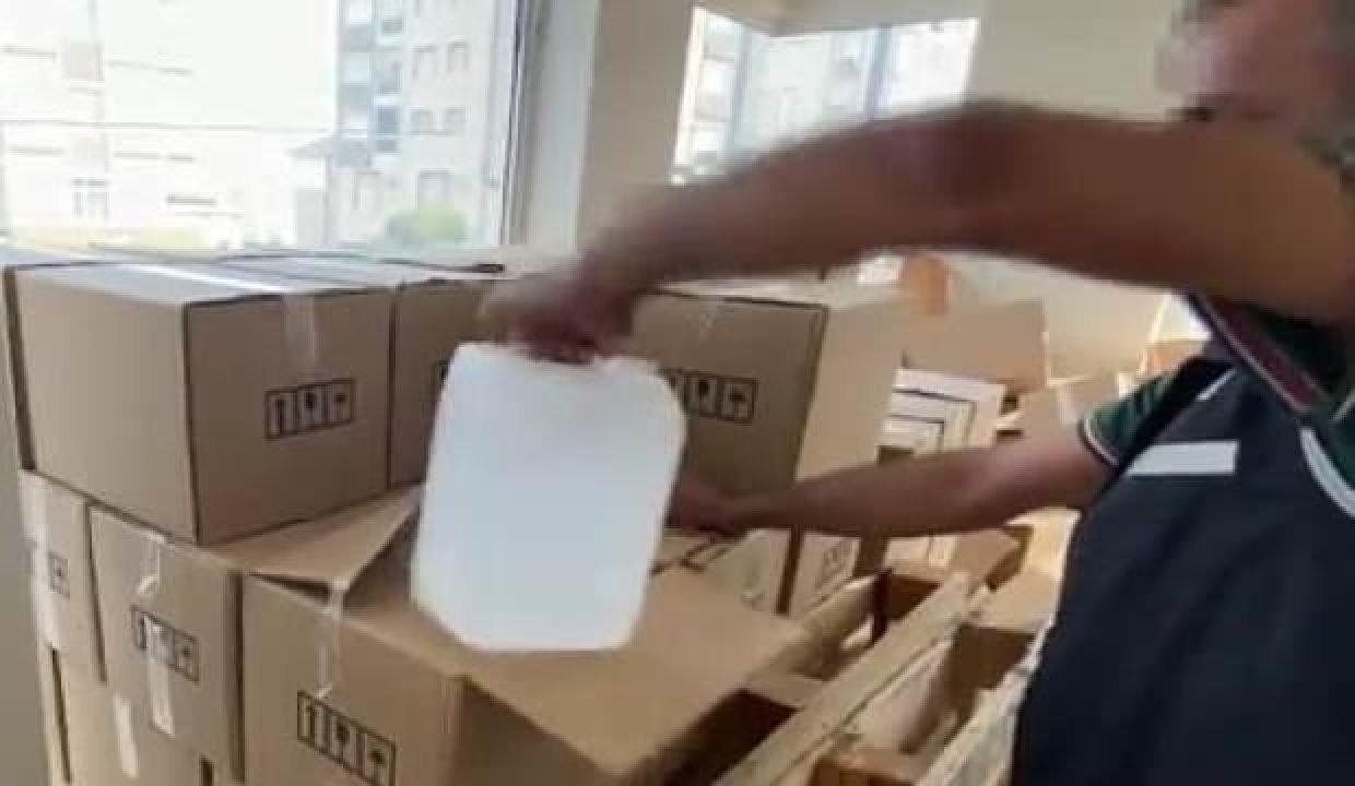 Kargoyla sahte alkol sevkiyatı polise takıldı! Gözaltına alındılar