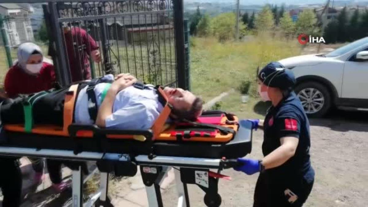 Komşusunu tıraş ederken dehşeti yaşadı