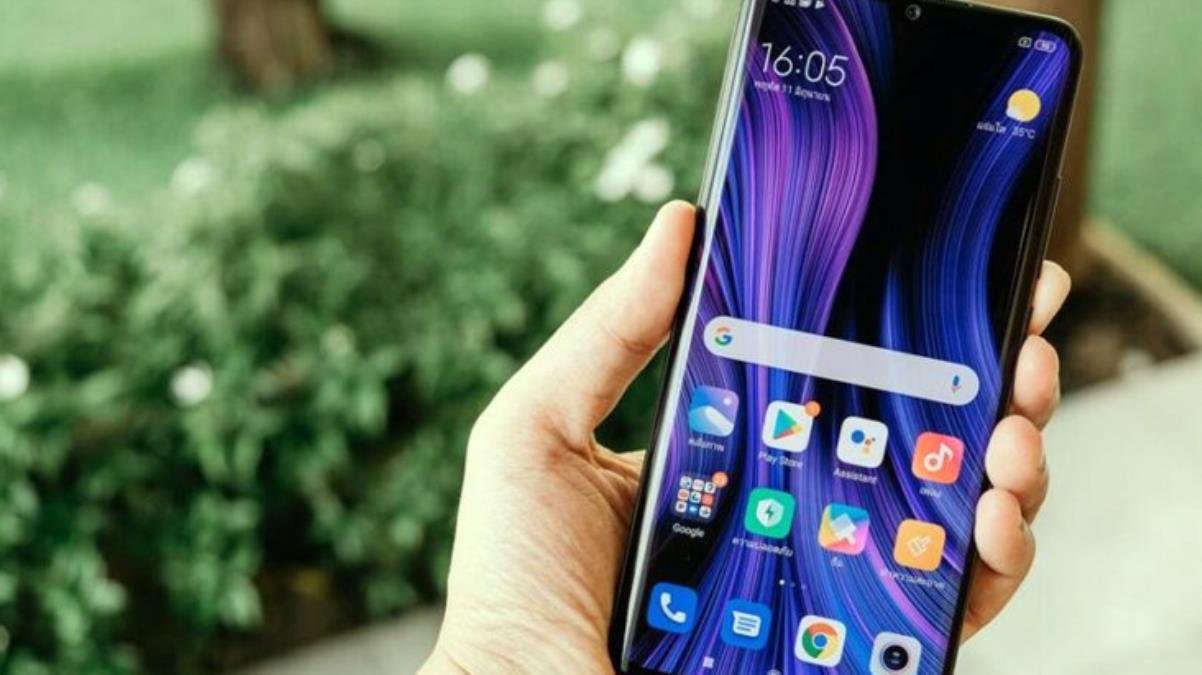 Litvanya’dan Çin’de üretilen akıllı telefonlarla ilgili dikkat çeken ihtar: Çöpe atın