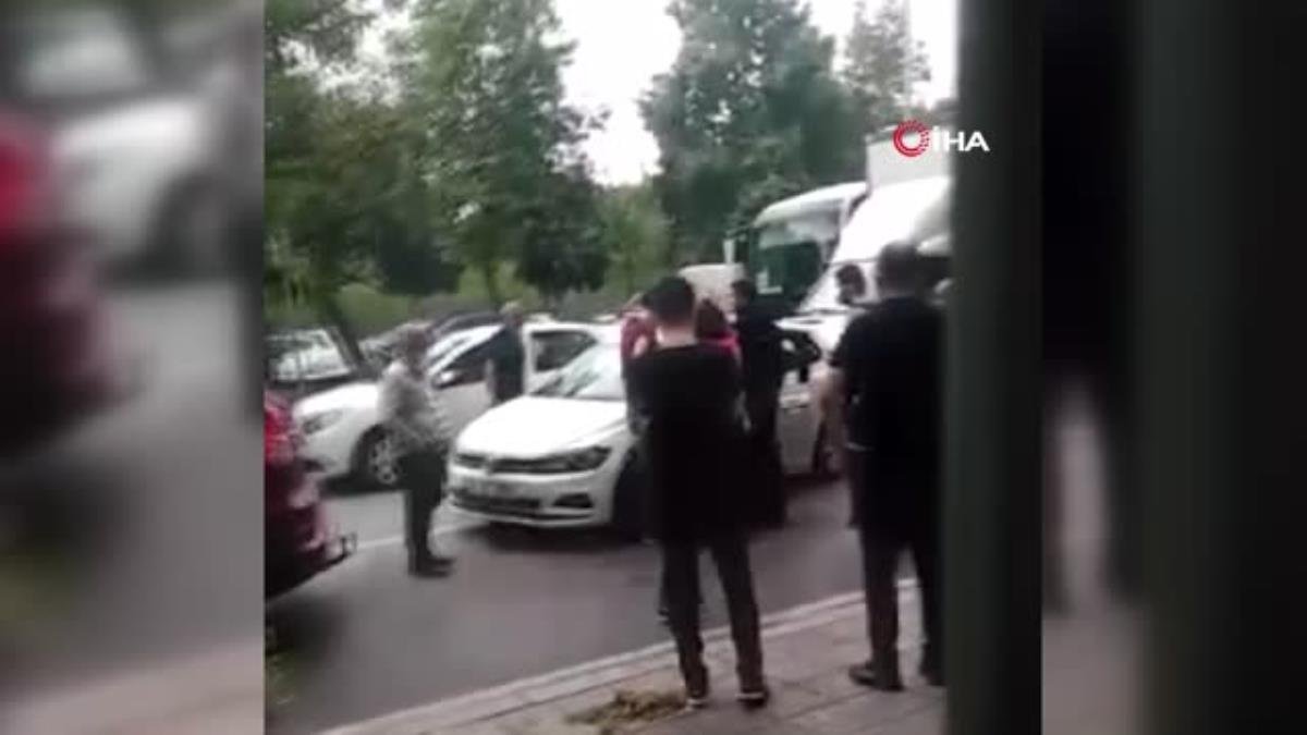 Lüks aracından inen kadın sürücü, hemcinsine dehşeti yaşattı…O anlar kameralara yansıdı