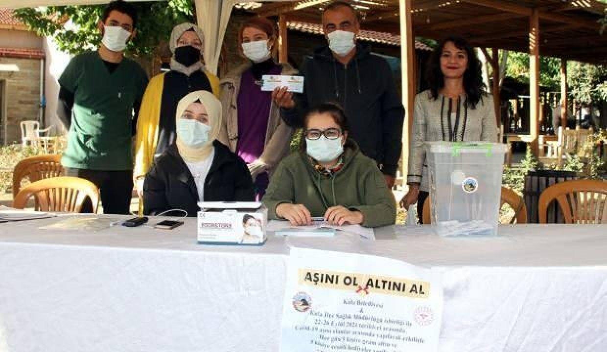 Manisa’da aşı olana çekilişle gram altın