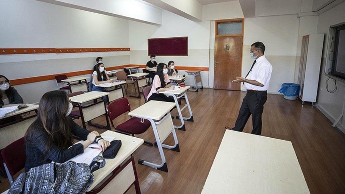 MEB meslek ders kitaplarını da ilk kez ‘ücretsiz kitap’ kapsamına aldı