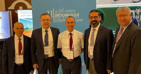 ‘Robotik cerrahi, daha az kanama ve erken taburcu olmayı sağlıyor’