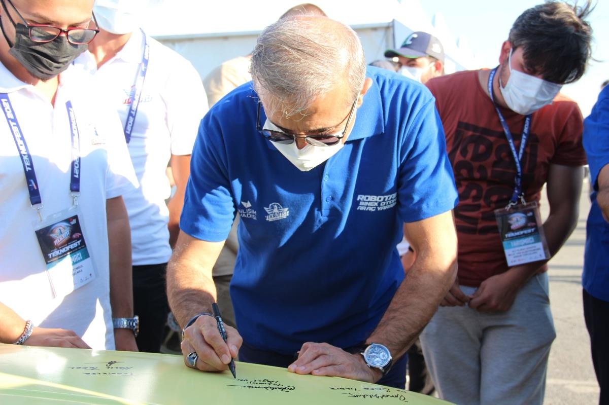 Savunma Sanayi Başkanı Demir: “Artık dünya otonom, insansız bir dünyaya doğru gidiyor”