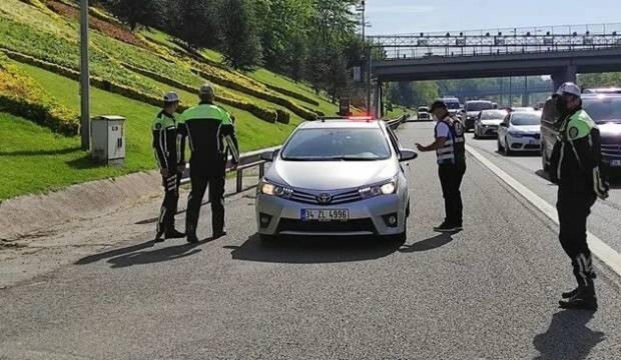 Son dakika haberi: İstanbul’da çakarlı araç kontrolünde 1753 şoföre ceza