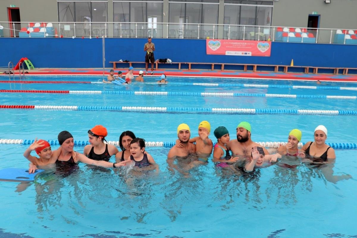 Son dakika haberi | Otizmli çocuklar bu sefer Hareketlilik Haftası için kulaç attı