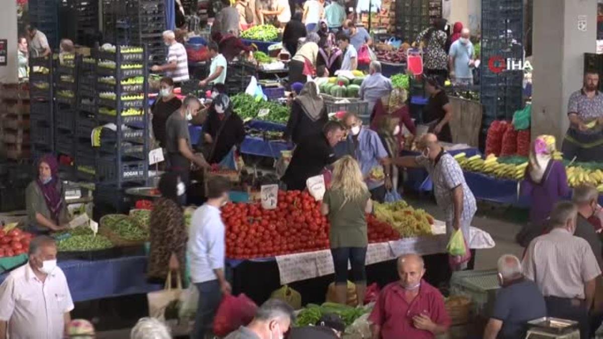 Vatandaşlar kış hazırlıkları için pazara koştu