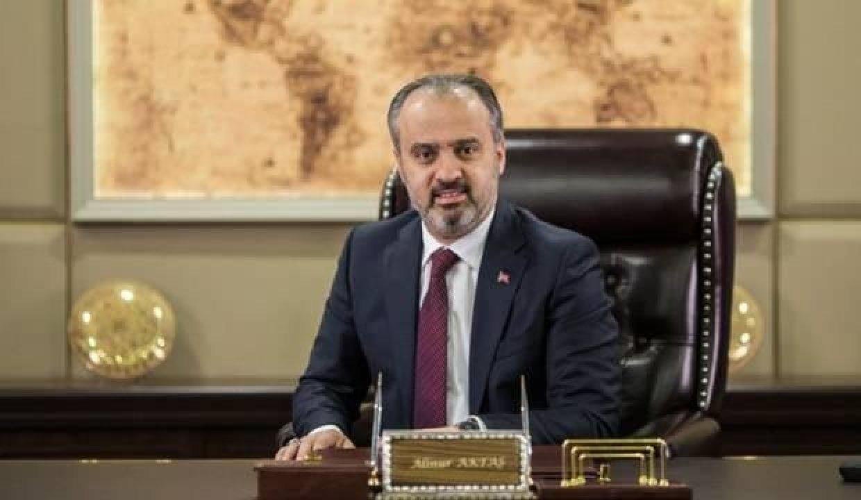 Bursa Büyükşehir Belediye Lideri Alinur Aktaş Ülke Tv canlı yayınında soruları cevaplıyor