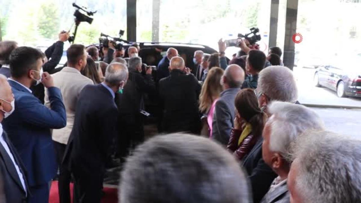 CHP Genel Lideri Kılıçdaroğlu: “Zam yaparlarsa gerekirse kademeli olarak halkımızı tüketimi durdurmaya çağıracağız”