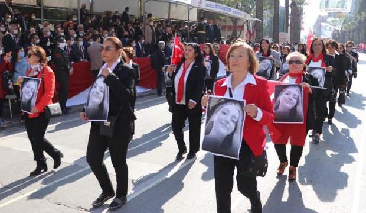 Cumhuriyet yürüyüşünde Şebnem Hoş unutulmadı