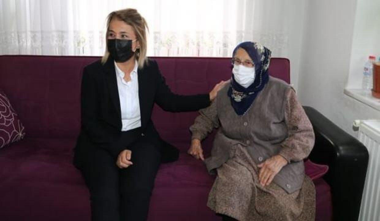 Cumhuriyetle yaşıt bayanın dileği: Ölmeden evvel Cumhurbaşkanı Erdoğan’ı görmek