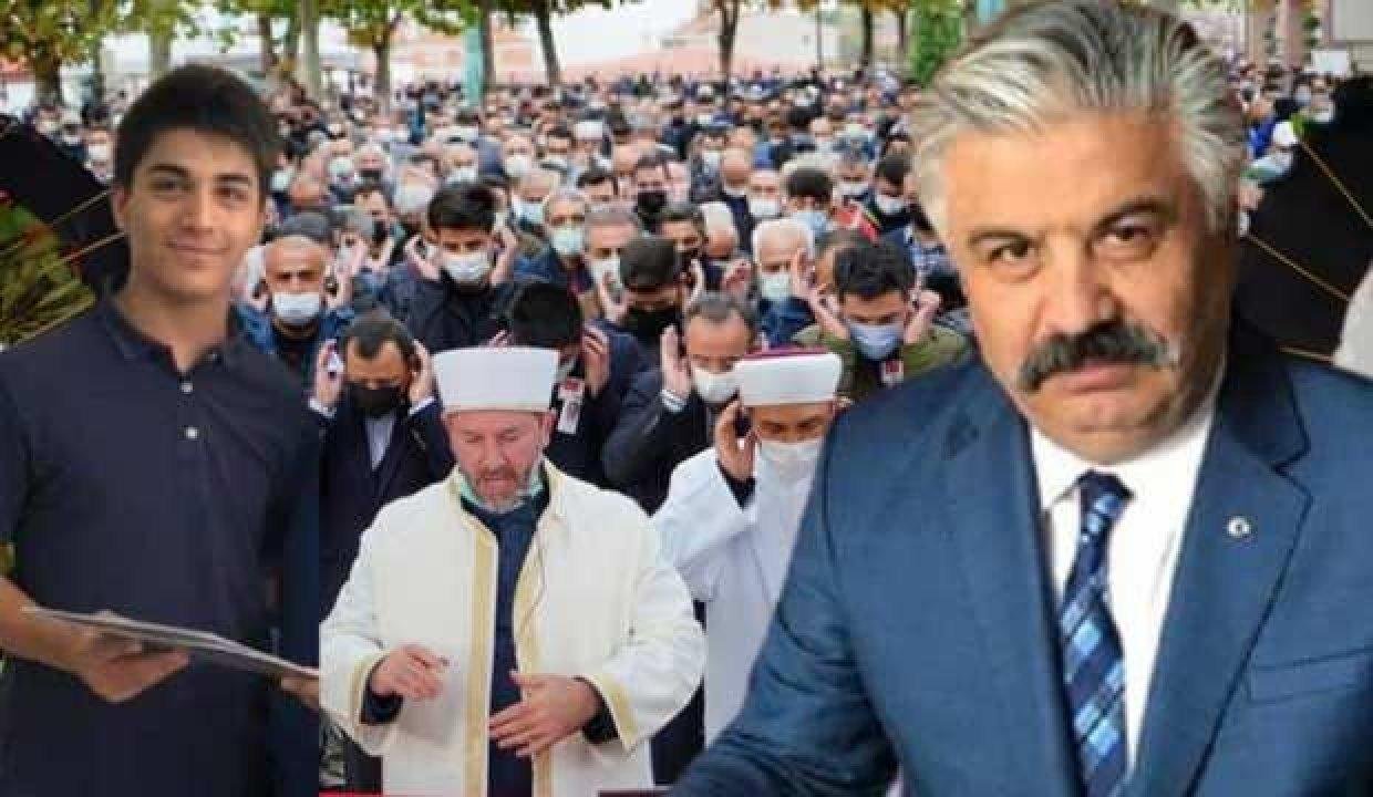 Kazada hayatını kaybeden emekli emniyet müdürü ile oğlu toprağa verildi