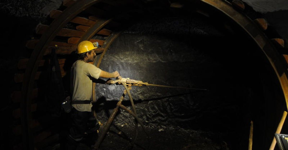 Kömüre birbirini izleyen iki artırım