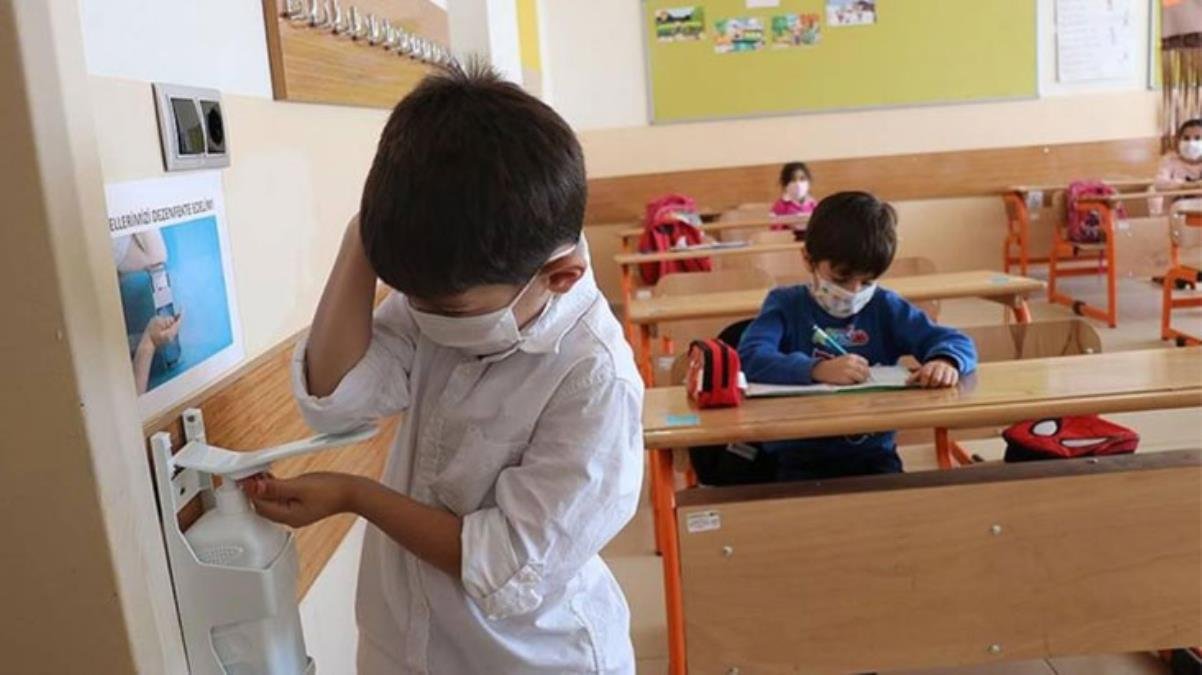 Semptom göstermeyen temaslı öğrenci, 5’inci günden sonra okula devam edebilecek