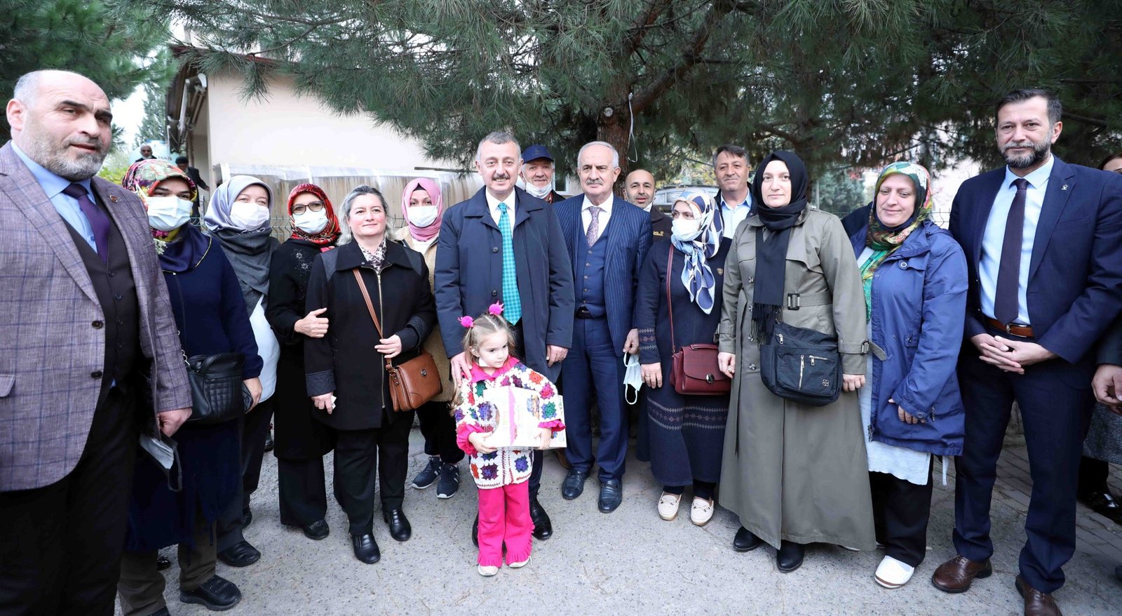 Büyükakın, Derince’de vatandaşlarla buluştu