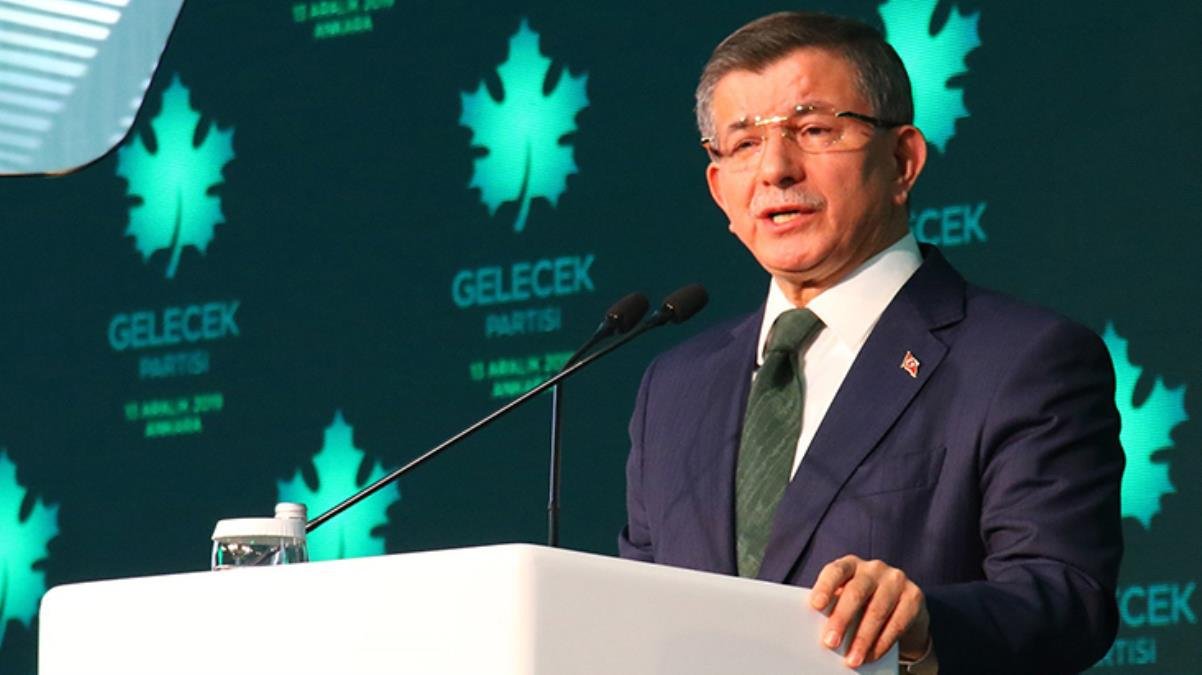 Ahmet Davutoğlu, Devlet Bahçeli’nin “Bölücü kebapçılar” tabirine reaksiyon gösterdi