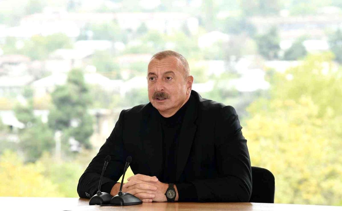 Aliyev, Ermenistan işgalinden kurtarılan Hadrut’u ve Tuğ köyünü ziyaret ettiAliyev: “Karabağ’da yeni bir devir başlıyor””Ermeniler yaklaşık 60 bin…