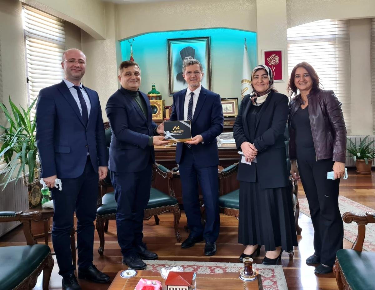 Altınküre Okulları idare şurası, Vilayet Müftüsü Hasan Başiş ile bir ortaya geldi