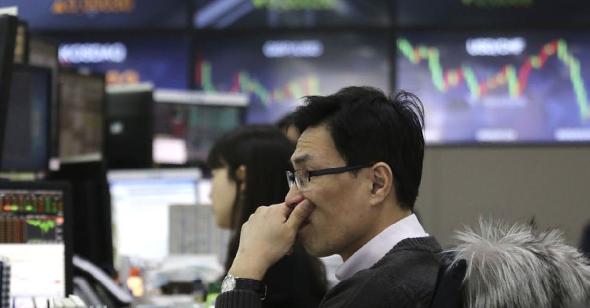 Asya borsaları haftaya çoğunlukla yükselerek başladı