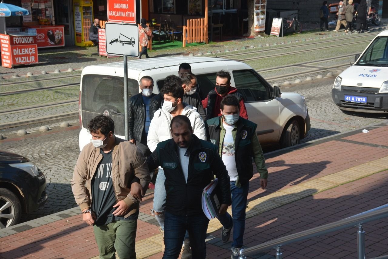 Kartepe’de sahte reçete operasyonundan 5 kişi yakalandı