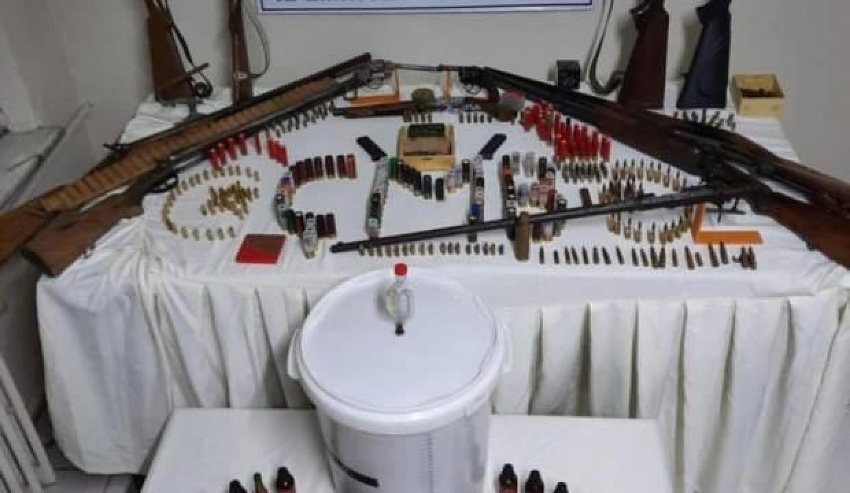 Bekçilerin dikkati çok sayıda silahı yakalattı