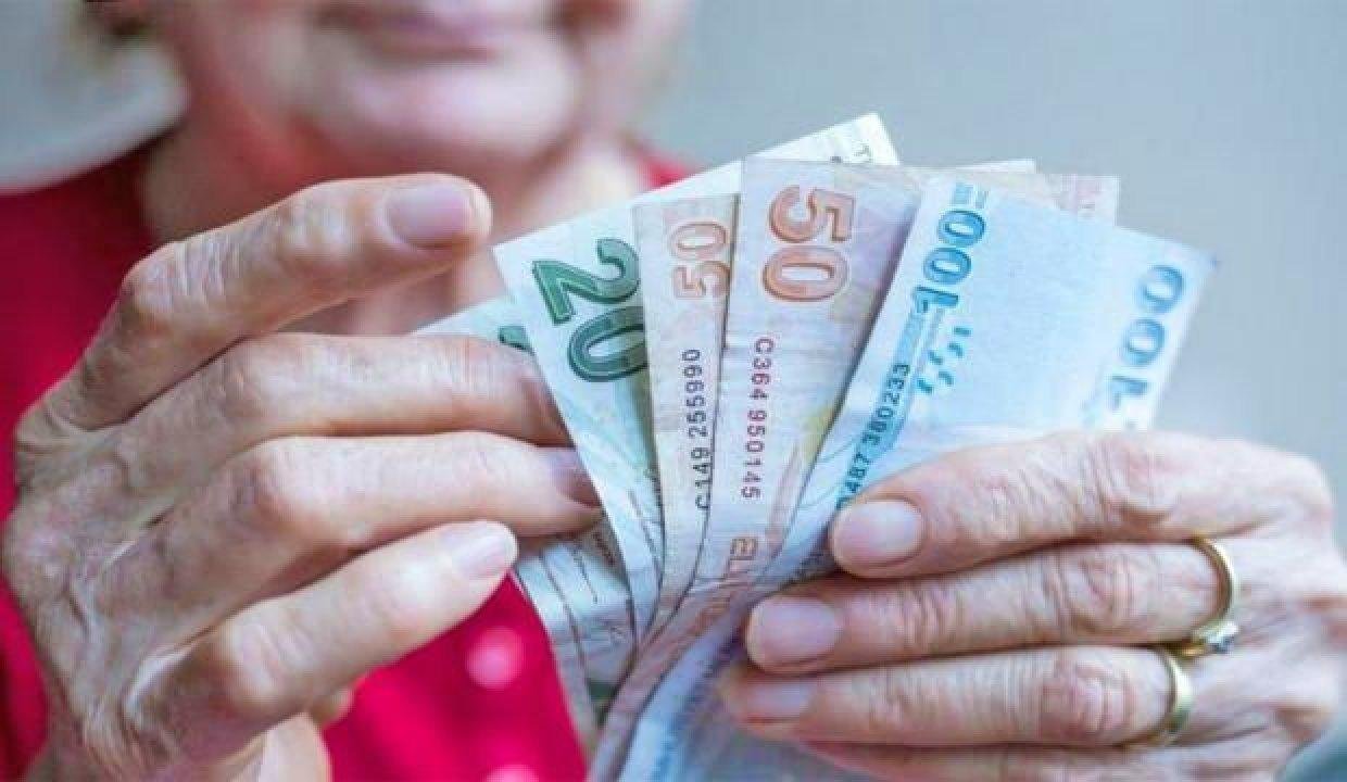 Emeklilere seyyanen artırım müjdesi! 2022 en düşük emekli maaşı kaç TL olacak?