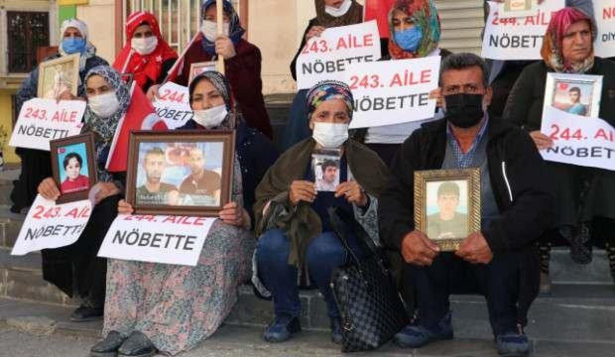 Evlat nöbetine iki aile daha katıldı