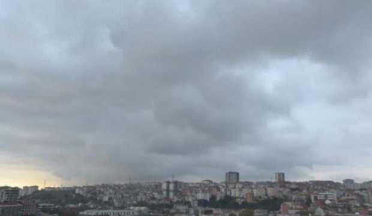 İstanbul’daki trafik havayı da etkiledi! Renk bile değişti