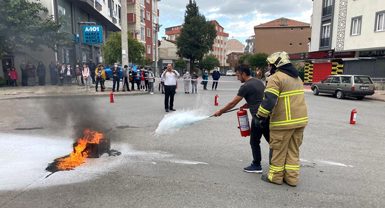 İtfaiyeden mahalle sakinlerine yangınla çaba eğitimi