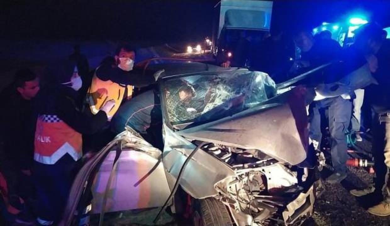 Kahramanmaraş’ta arabalar baş başa çarpıştı: 6 yaralı
