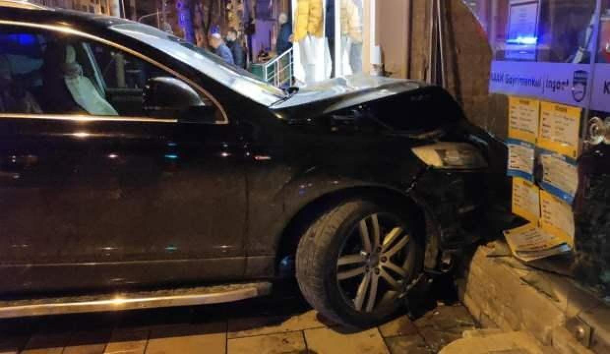 Kent magandaları 4 kilometrelik kaçış sonrası duvara tosladı