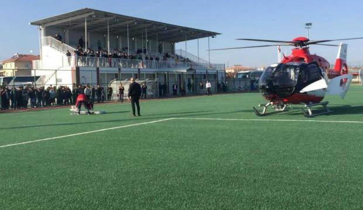 Konya’da devre ortasında helikopter ambulans alana indi