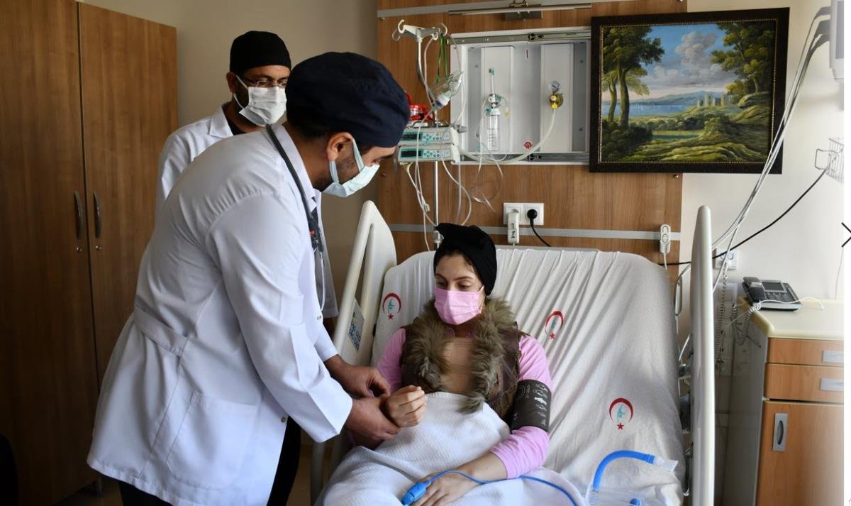 Nevşehir’de hastanın delik kalbine kendi kalp zarından yama yapıldı