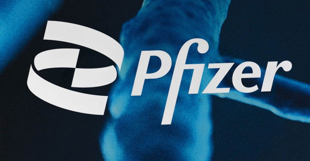 Pfizer Covid-19 aşısı için satış gelir kestirimini yükseltti