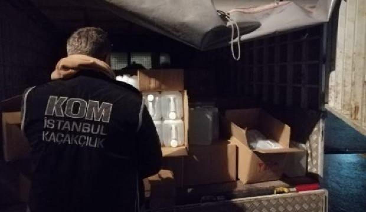 Silivri’de yılbaşı için hazırlanan 3 ton düzmece alkol ele geçirildi