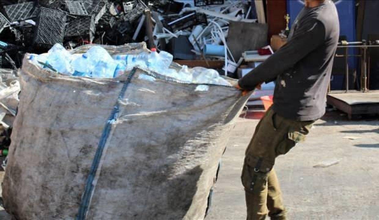 Sokak atıkları toplayıcıları, şartlarını güzelleştirecek düzenlemeyi bekliyor