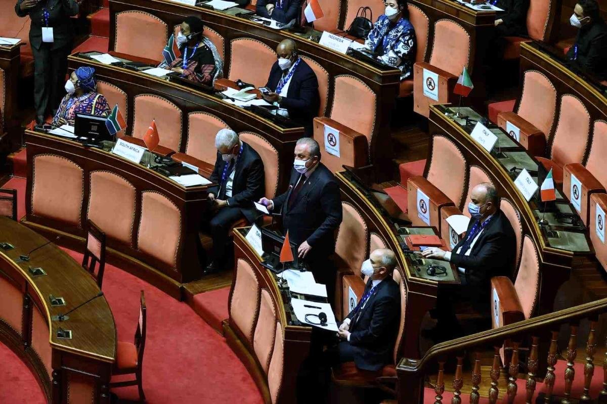 Son dakika haberi… TBMM Lideri Şentop: “Türkiye olarak son 20 yılda sıhhat alanında yapılan büyük yatırımlarla global salgını yönetmeyi başardık”