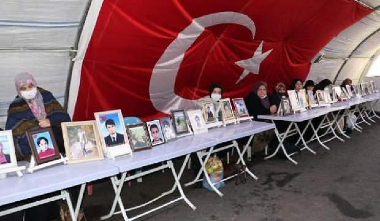 Annelerin evlat nöbeti 873. gününde