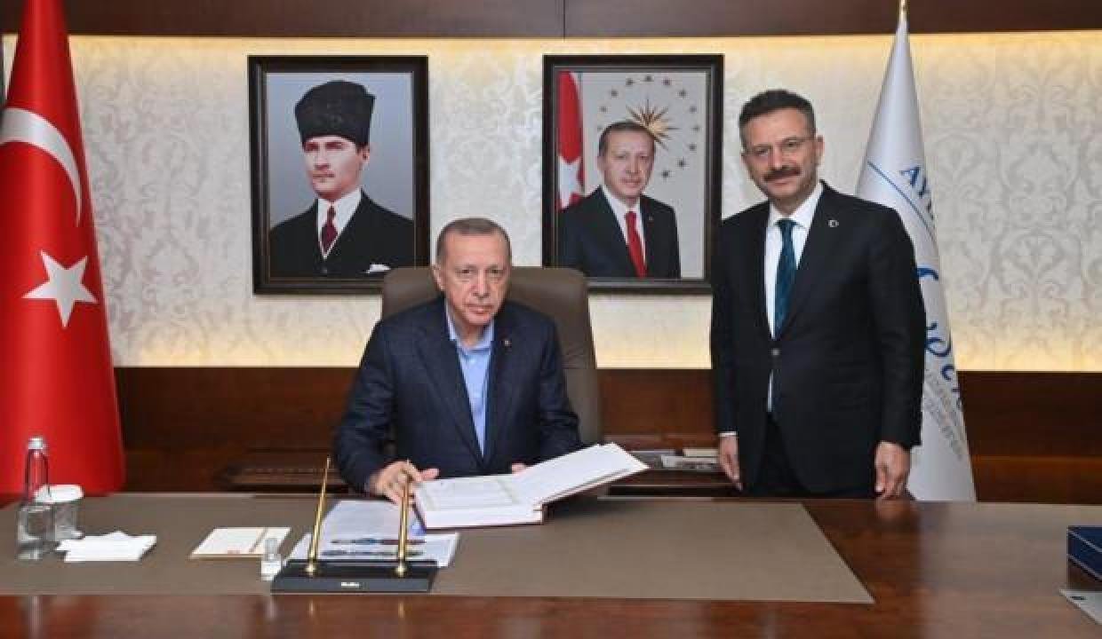 Cumhurbaşkanı Erdoğan Aydın Valiliği’ni ziyaret etti