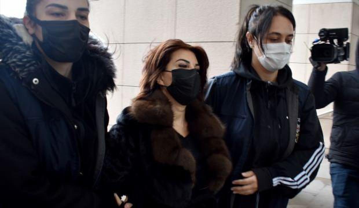 Cumhurbaşkanı Erdoğan’a hakaret eden Sedef Kabaş mahpus cezası alacak mı? İşte ayrıntılar…