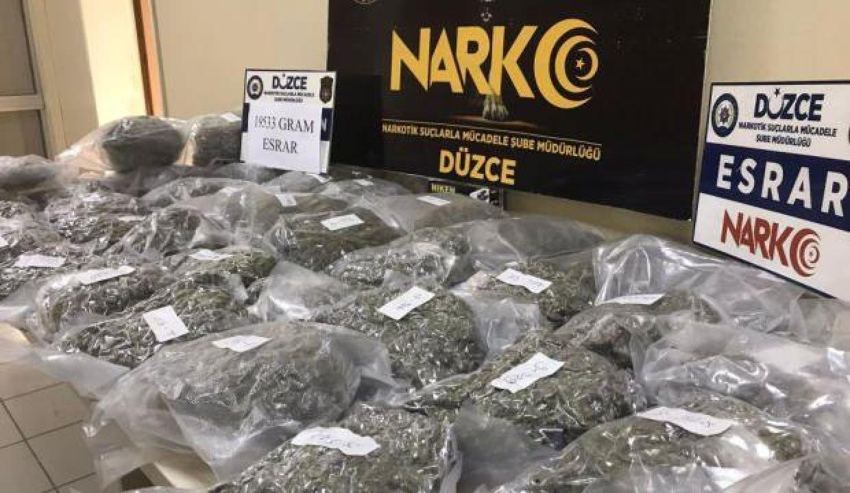 Düzce’de operasyon: Uyuşturucu sevkiyatı polise takıldı