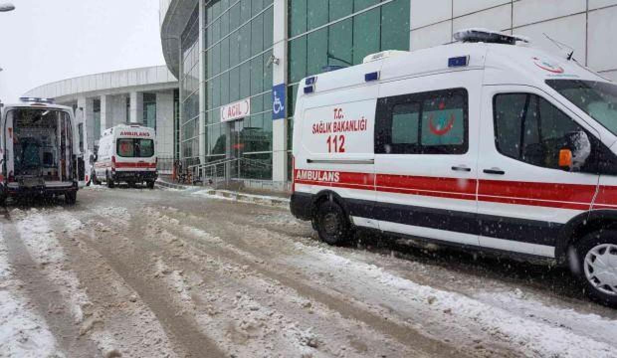 Erzincan’da soba gazı zehirlenmesi: 2 aileden 8 kişi hastaneye kaldırıldı!
