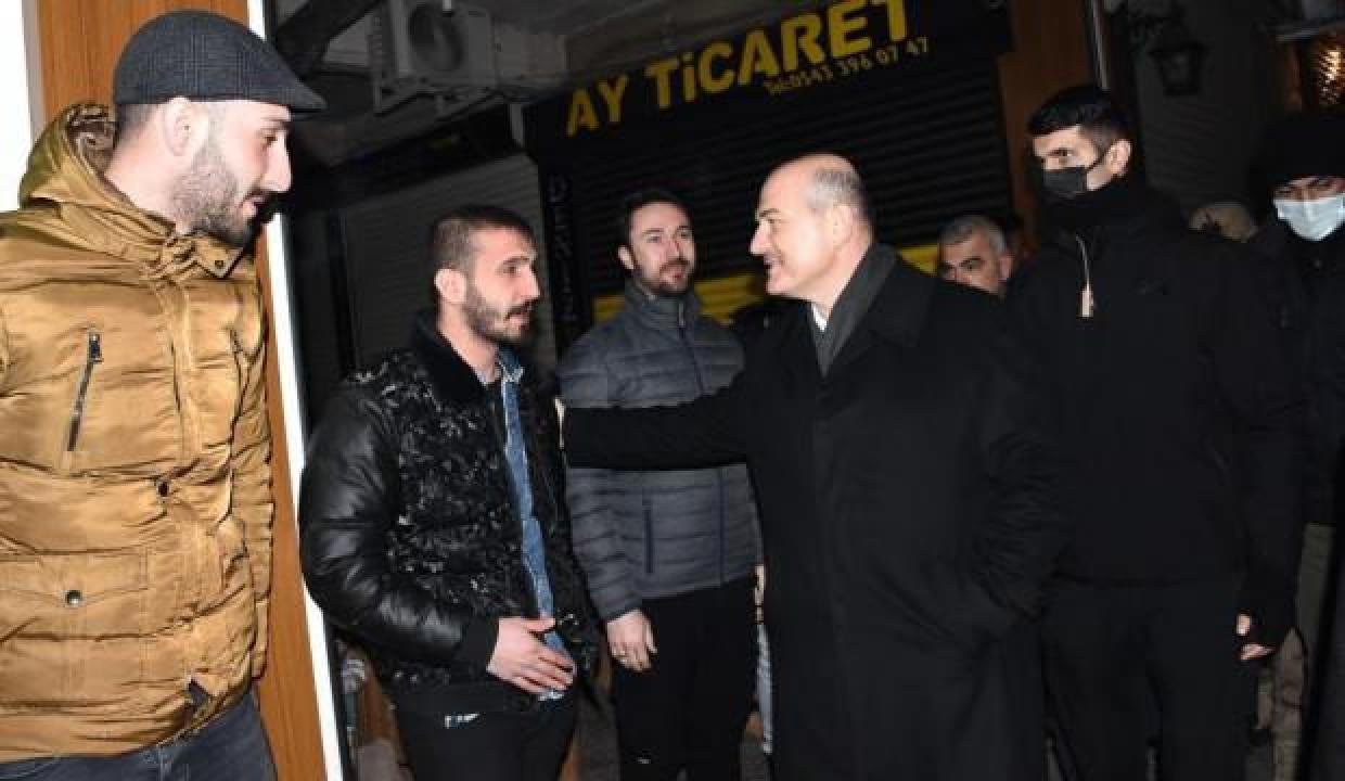 İçişleri Bakanı Soylu, Nusaybin’de esnafı ziyaret etti