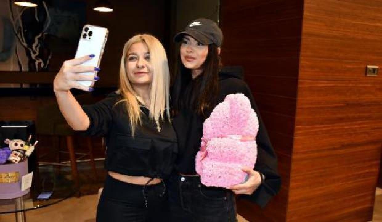Inna’nın uçağı hava muhalefeti nedeniyle İstanbul’a inemedi