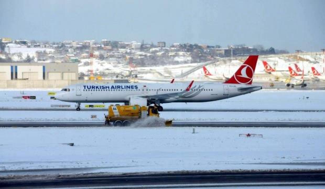 İstanbul Havalimanı’nda uçakların kalkışları da başladı
