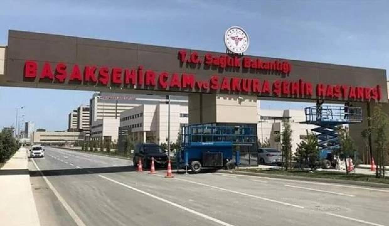 İstanbul’da müthiş olay: Gebe hemşireyi yere yatırıp tekmelediler