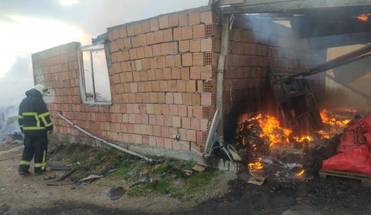 Kırklareli’nde ağıl yangını: Hayvanlar telef oldu!