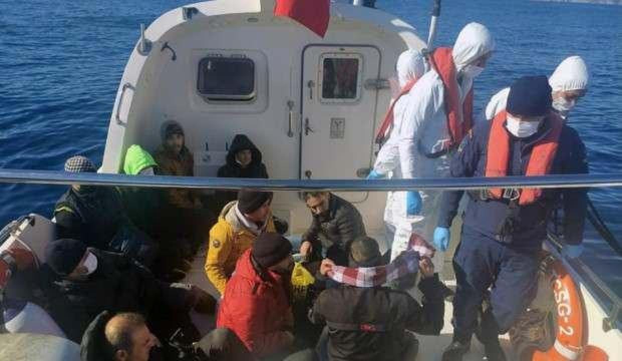 Marmaris’te 16 sistemsiz göçmen kurtarıldı