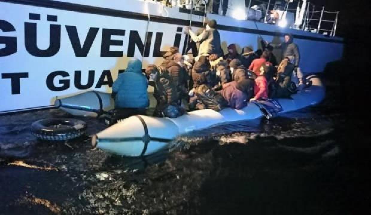 Marmaris’te 25 sistemsiz göçmen kurtarıldı