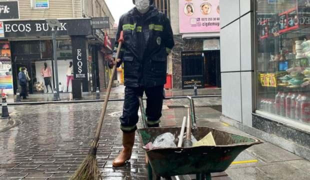 Paklık vazifelisi 4 çocuğun geleceğine takviye veriyor